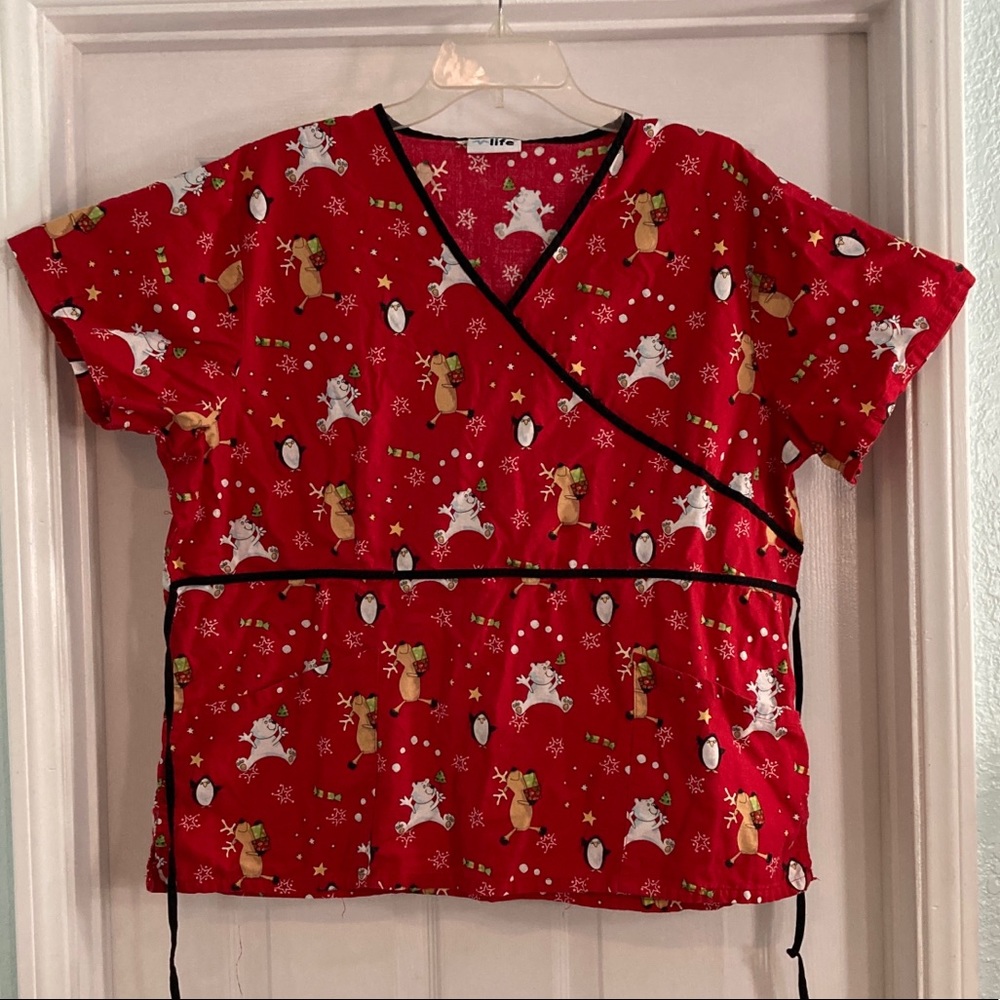XL Christmas Scrub Top, Life brand, w/Whimsical Animals 🎄